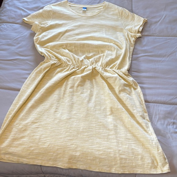 Old Navy Dresses & Skirts - 4 for $10 Yellow Old Navy dress size L